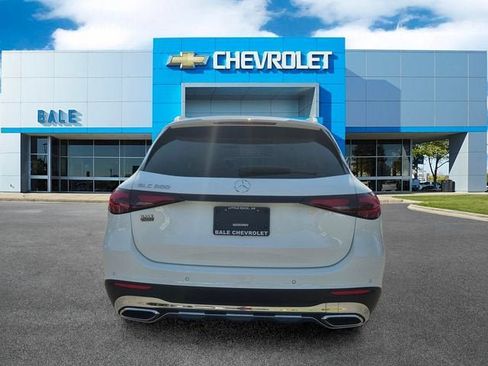 Used 2025 Mercedes-Benz GLC 300 image 4