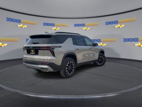 New 2026 Chevrolet Traverse Z71 w/ Enhanced Driving Package AWD/4WD image 8