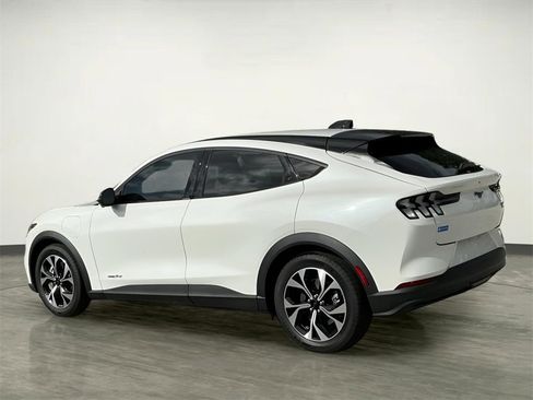 Used 2025 Ford Mustang Mach-E Select image 4