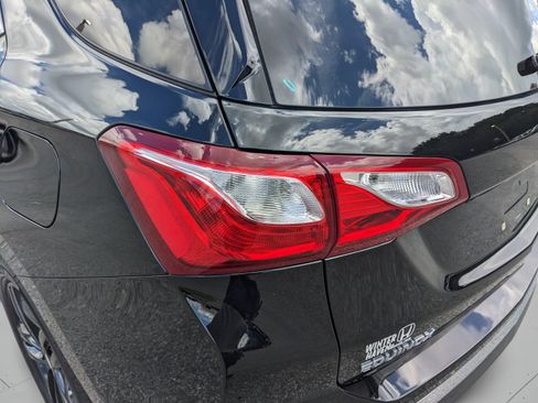 Used 2021 Chevrolet Equinox LT FWD image 39
