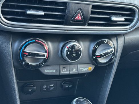 Used 2020 Hyundai Kona SEL AWD/4WD image 19