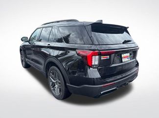 Used 2025 Ford Explorer ST-Line w/ ST-Line Street Pack AWD/4WD video 3