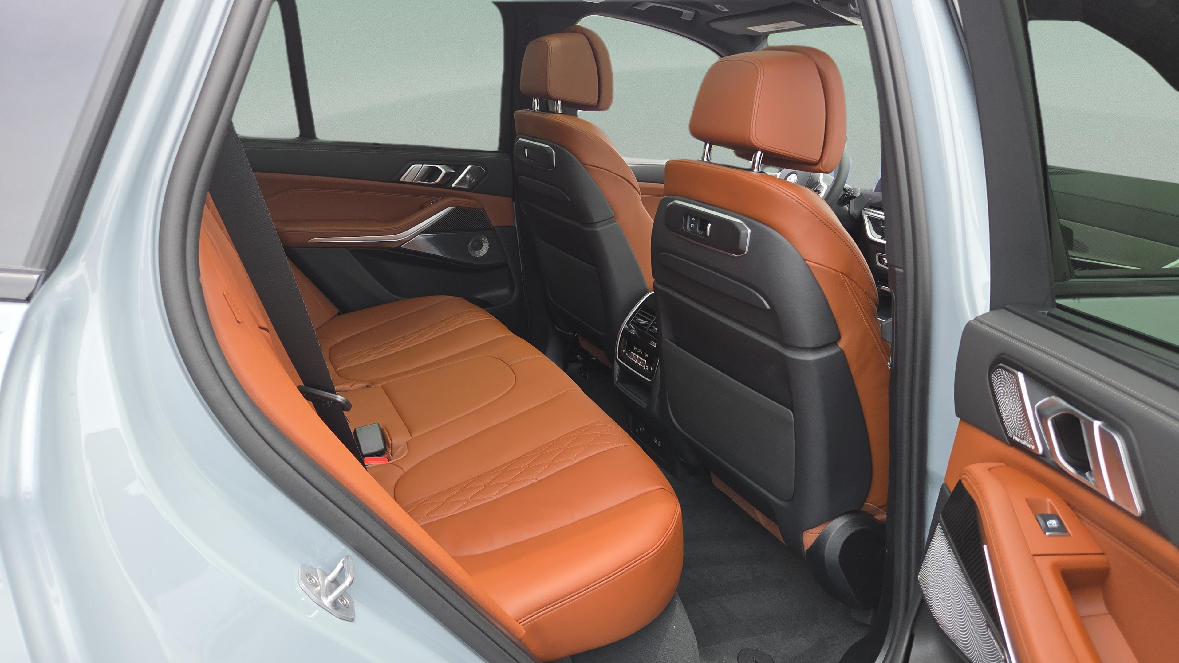 New 2026 BMW X5 M60i AWD/4WD image 15