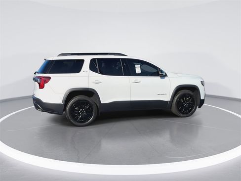 Used 2023 GMC Acadia SLT w/ Elevation Edition image 8