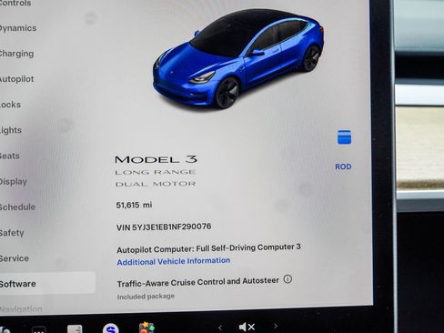 Used 2022 Tesla Model 3 Long Range AWD/4WD image 28