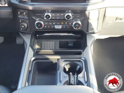 New 2026 Ford F250 Lariat w/ Black Appearance Package image 23