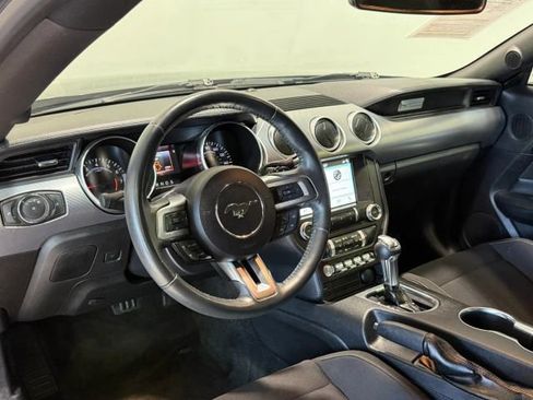 Used 2018 Ford Mustang Coupe w/ Equipment Group 101A RWD image 12