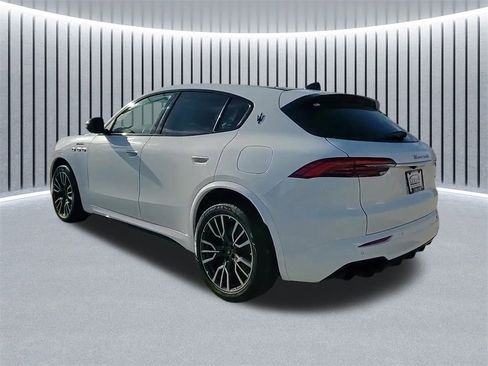 Certified 2023 Maserati Grecale Modena image 5