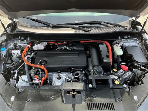 Certified 2025 Honda CR-V Sport-L image 9