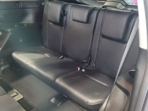 Used 2019 Toyota Highlander XLE AWD/4WD image 28