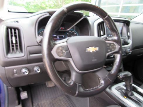 Used 2017 Chevrolet Colorado LT w/ LT Convenience Package AWD/4WD image 15