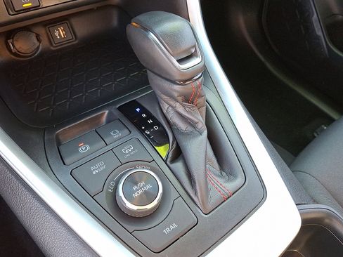 Certified 2023 Toyota RAV4 SE image 16