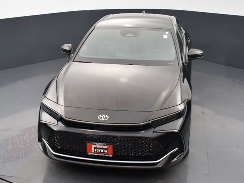 Used 2024 Toyota Crown Limited image 29