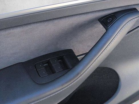 Used 2023 Tesla Model Y Long Range image 12