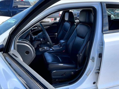 Used 2023 Chrysler 300 Touring L w/ Comfort Group AWD/4WD image 20