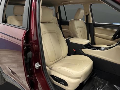 Used 2022 Jeep Grand Cherokee Limited w/ Luxury Tech Group II image 31