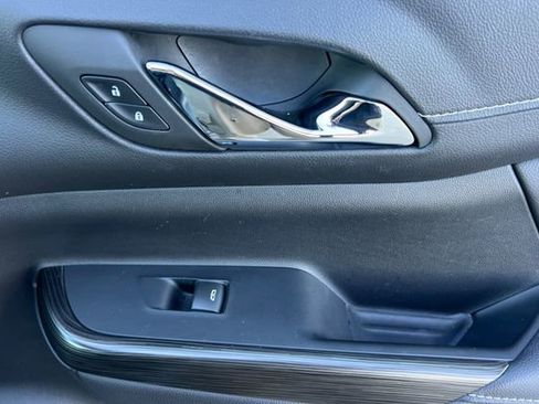 Used 2023 GMC Acadia SLT image 22