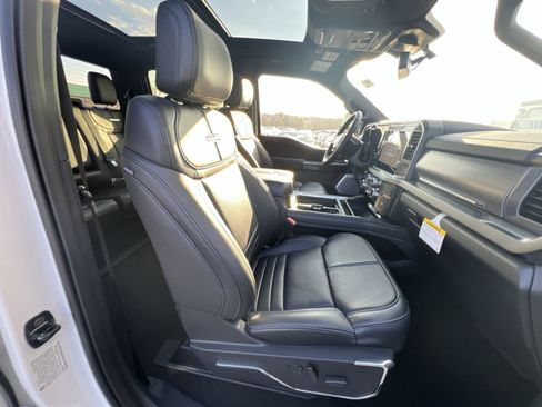New 2025 Ford F250 Platinum image 27