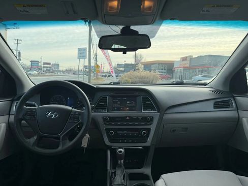 Used 2016 Hyundai Sonata SE image 16
