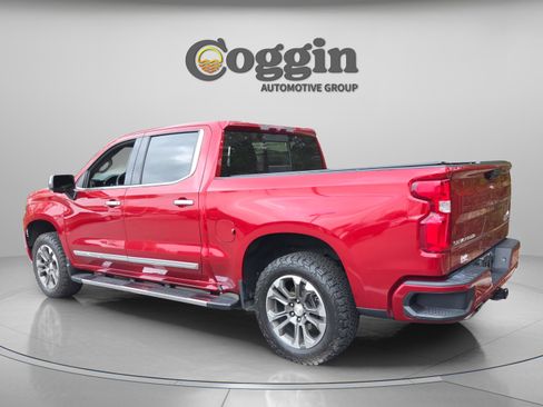 Used 2023 Chevrolet Silverado 1500 High Country w/ Z71 Off-Road Package image 3