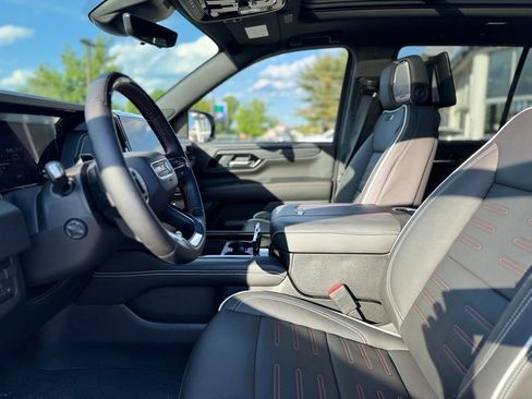 Certified 2026 GMC Yukon AT4 Ultimate AWD/4WD image 15