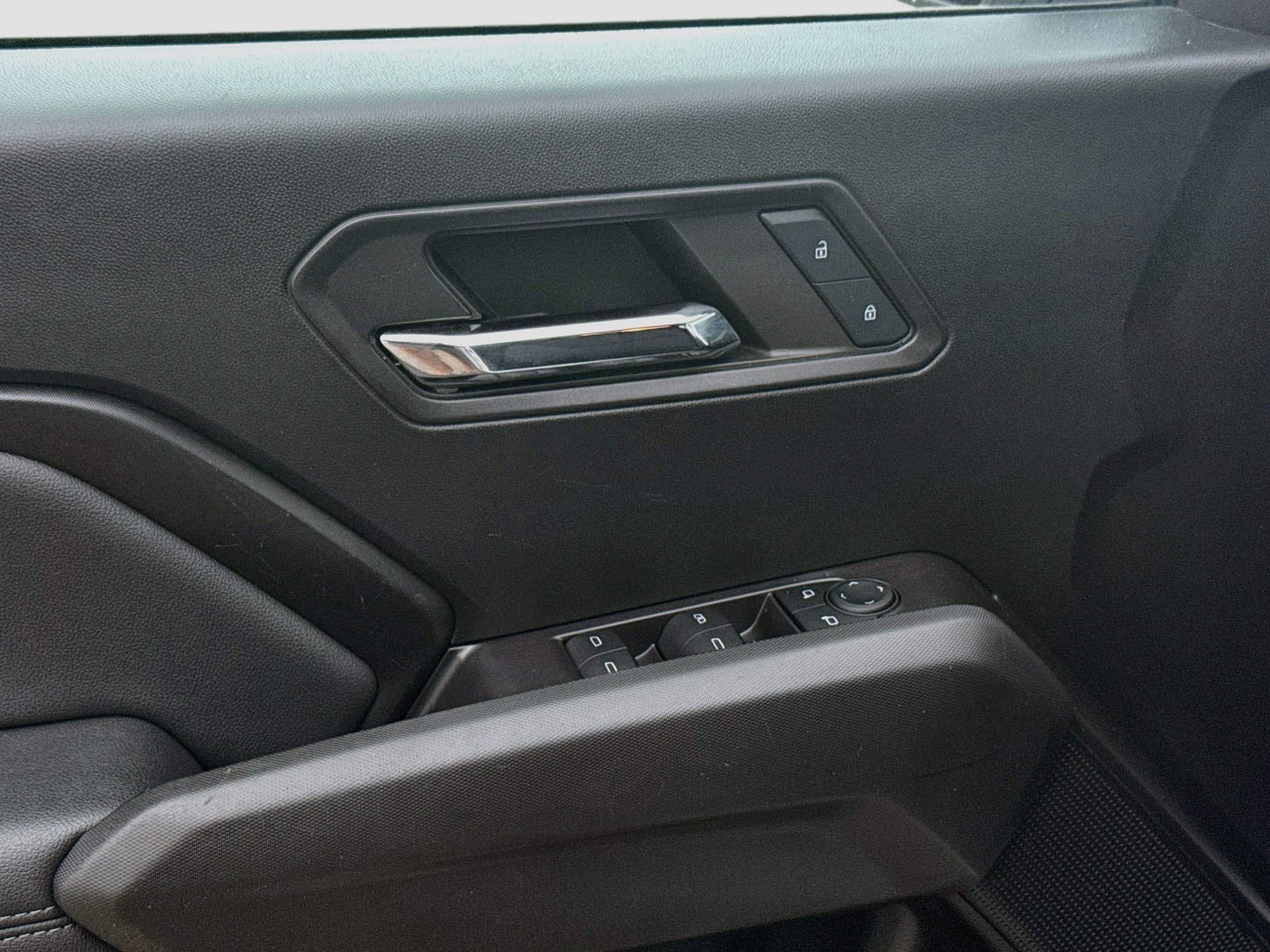 Used 2024 Chevrolet Colorado LT w/ LT Convenience Package RWD image 17