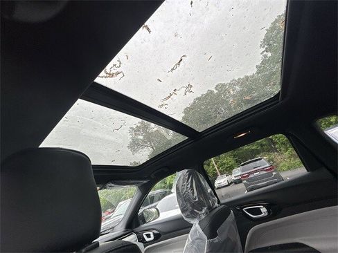 New 2025 Jeep Compass Limited w/ Sun & Sound Group image 13