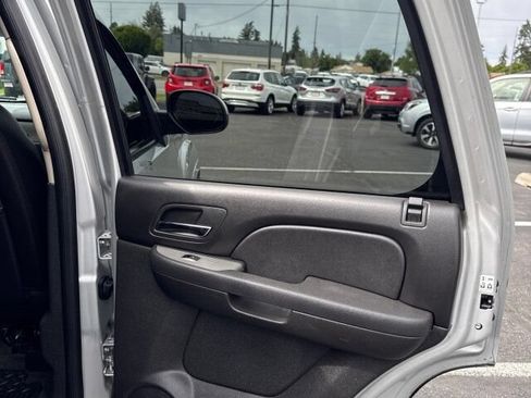 Used 2010 Chevrolet Tahoe LT AWD/4WD image 15
