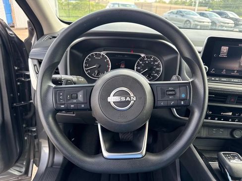 Used 2024 Nissan Rogue SV FWD image 26