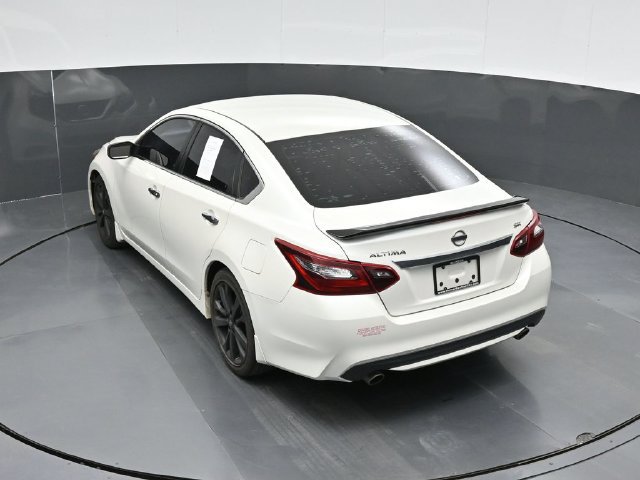 Used 2017 Nissan Altima 2.5 SR w/ Midnight Edition Package FWD image 49