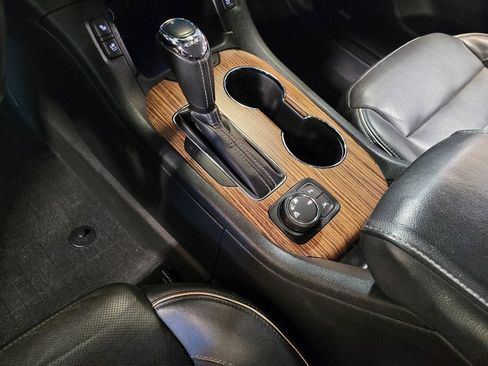 Used 2017 GMC Acadia Denali w/ Technology Package image 26