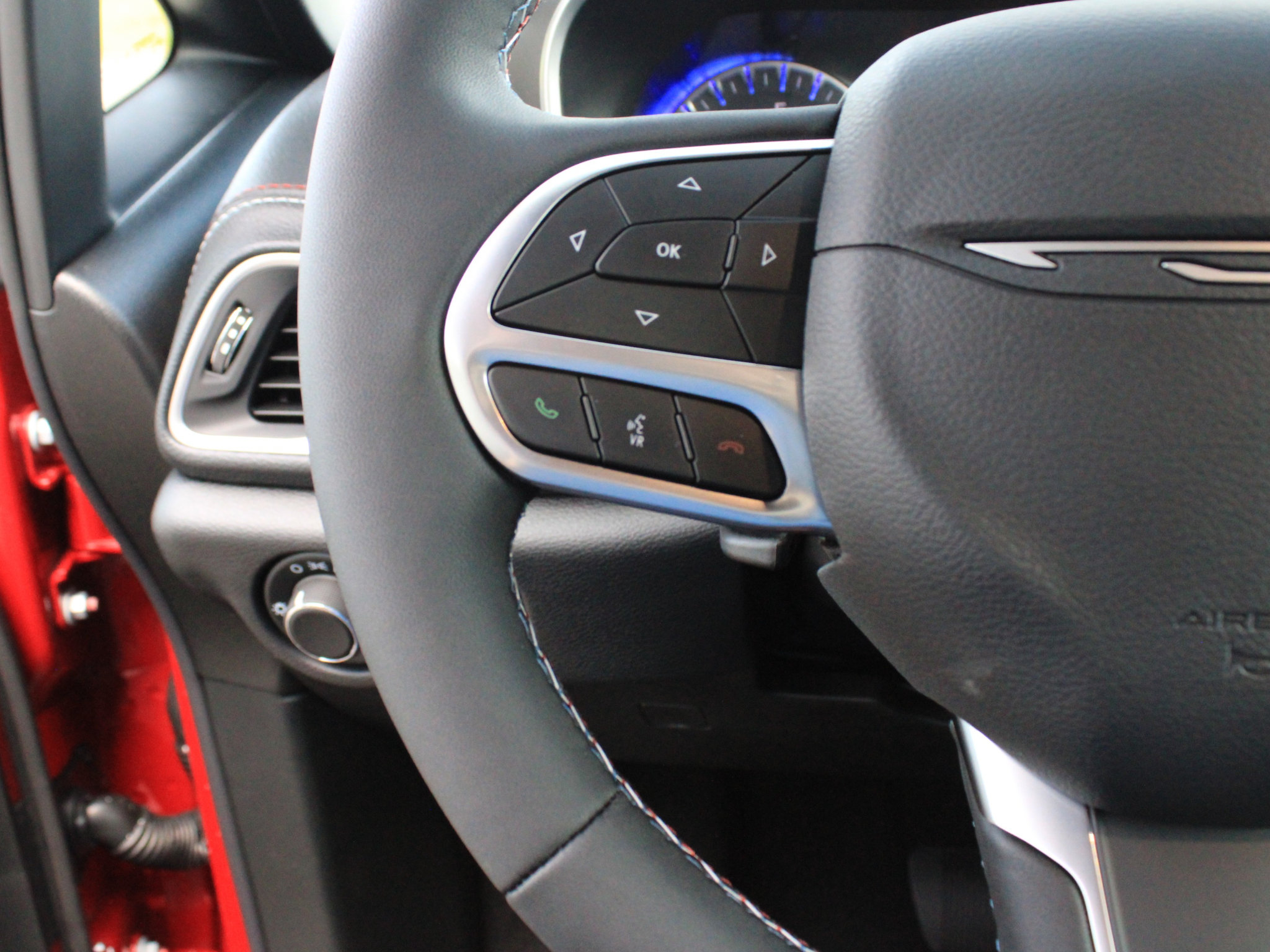 New 2027 Chrysler Pacifica Select FWD image 16