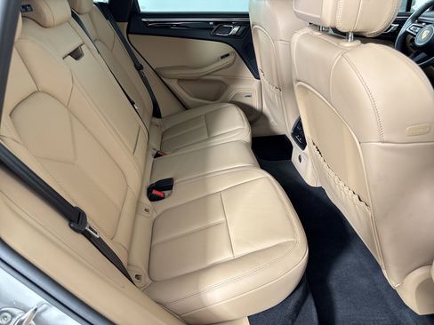 Certified 2026 Porsche Macan image 29
