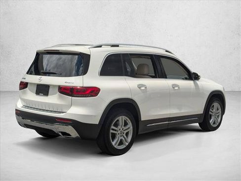 Used 2023 Mercedes-Benz GLB 250 4MATIC image 5