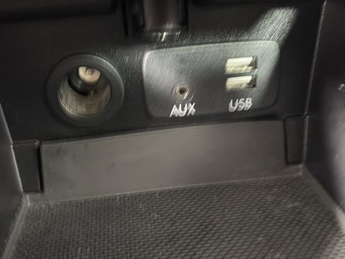 Used 2017 Subaru Outback 2.5i Limited image 28