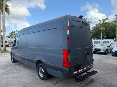 Used 2019 Mercedes-Benz Sprinter 170 image 3