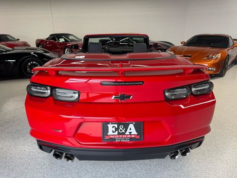 Used 2022 Chevrolet Camaro SS RWD image 6