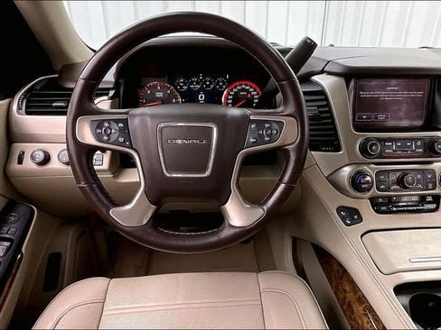 Used 2016 GMC Yukon XL Denali w/ Open Road Package AWD/4WD image 5