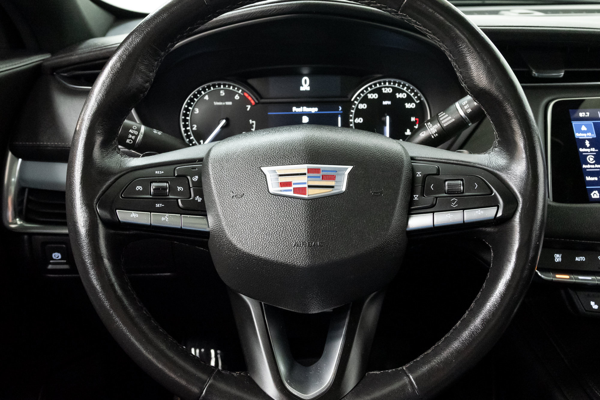 Used 2023 Cadillac XT4 Premium Luxury FWD image 15