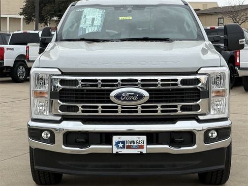 New 2026 Ford F250 XLT w/ FX4 Off-Road Package image 29