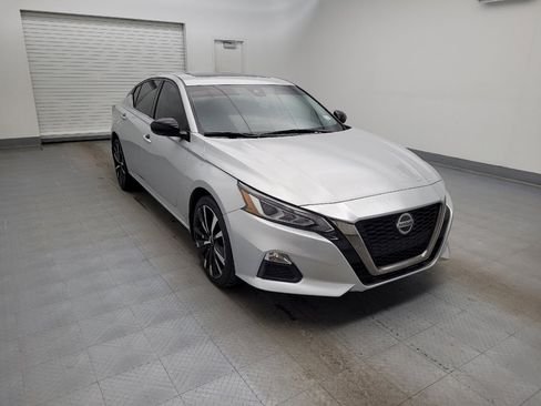 Used 2021 Nissan Altima 2.5 SR w/ SR Premium Package image 13