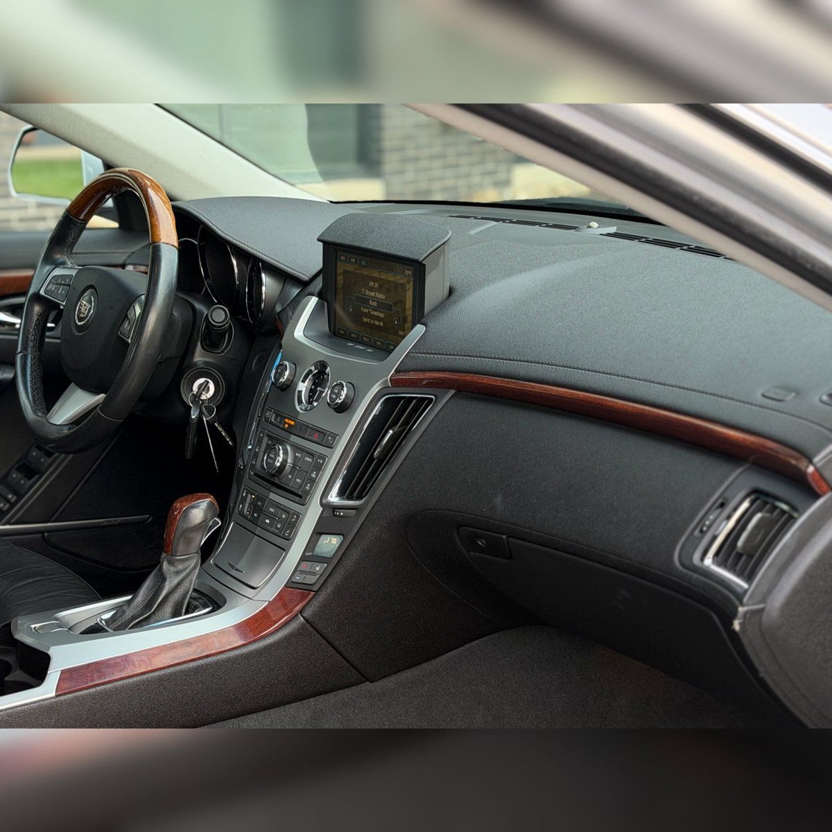 Used 2010 Cadillac CTS Luxury AWD/4WD image 9