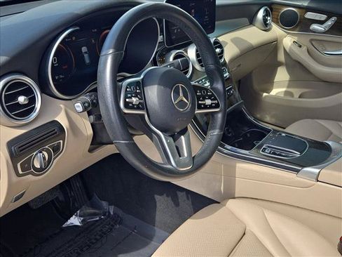 Used 2021 Mercedes-Benz GLC 300 image 10