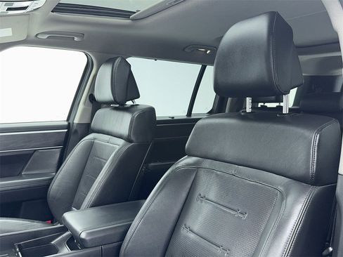 Used 2024 Hyundai Santa Fe Limited image 37