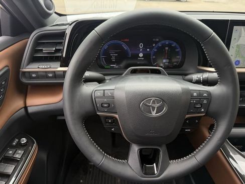 Used 2026 Toyota Crown w/ Advanced Technology Package AWD/4WD image 13