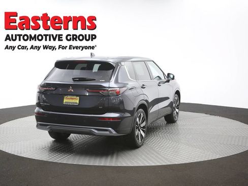 Used 2025 Mitsubishi Outlander SE AWD/4WD image 40