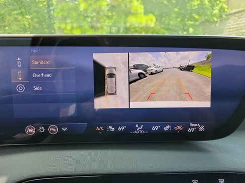 Used 2025 Buick Enclave Preferred FWD image 19