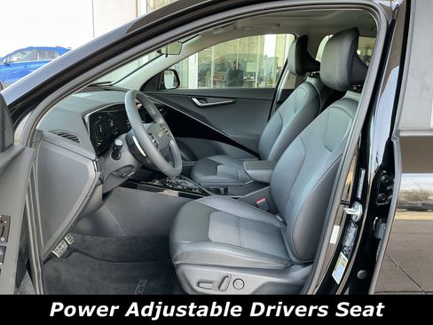 Used 2023 Kia Niro EX Touring image 7