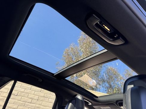 New 2026 Mercedes-Benz GLC 300 4MATIC image 3