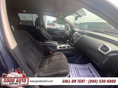 Used 2018 Nissan Murano SV w/ Premium Package image 12